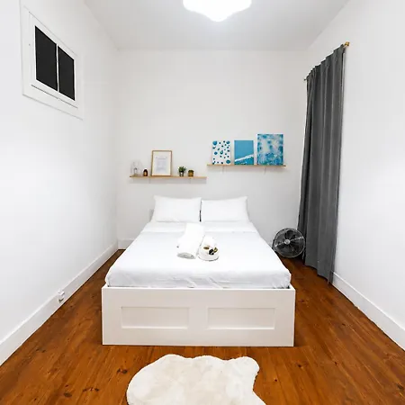 Double - 4 Min Anjos Metro Guest house *